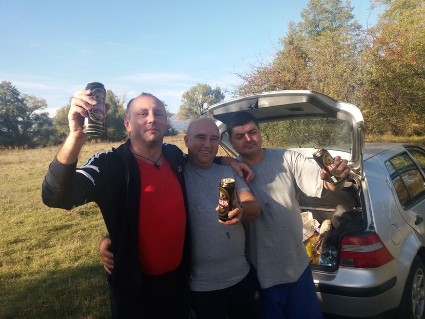  - La iarbă verde cu prietenii in octombrie 2019