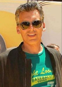 ALEXANDRU SIRETEANU - FOSTUL SPITAL DE BOLI PSIHICE CRONICE ROCK CLUB BORSA MARAMURES resedinta privata