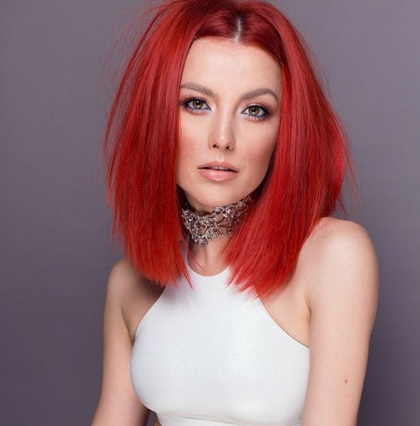  - 01 Elena