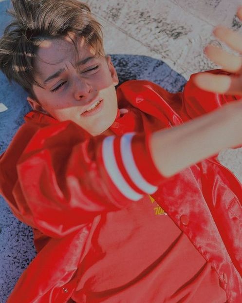 Noah Schnapp - Noah Schnapp