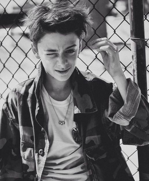 Noah Schnapp - Noah Schnapp