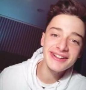 Noah Schnapp - Noah Schnapp