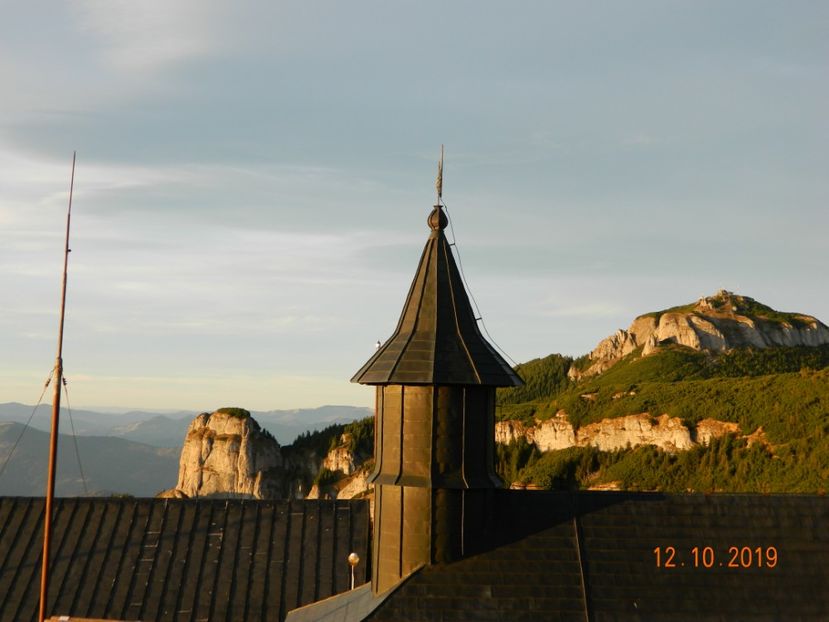  - CEAHLAU octombrie 2019-un loc de vis