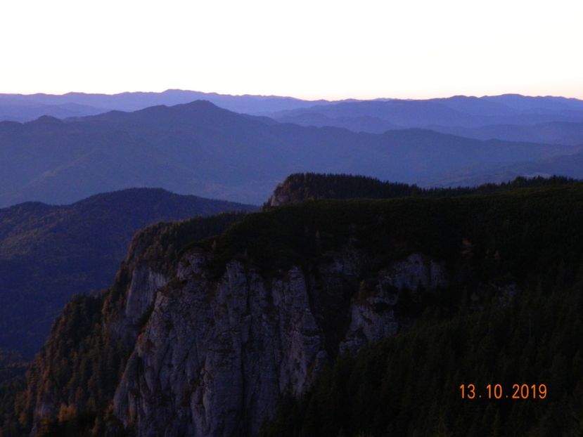  - CEAHLAU octombrie 2019-un loc de vis