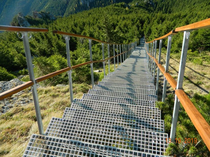  - CEAHLAU octombrie 2019-un loc de vis