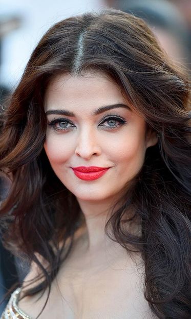 2014_cannes_premiere_Deux_Jours_Une_Nuit_HQ_060 - Aishwarya
