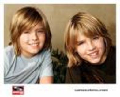 CAZQL0H3 - zack si cody ce viata minunata