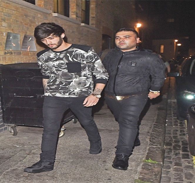 — Intime, în modalitate aproape tipică. Abia apoi, palmele se aventurează în propria lor direcție, - 03 Kick senseless my defenses!