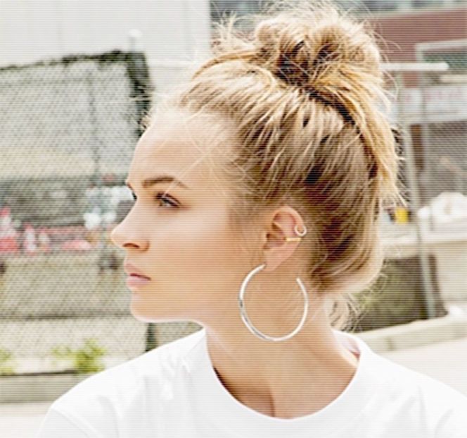 — Având în permanență spatele arcuit, precum și mușchii abdominali încordați, - 03 Kick senseless my defenses!