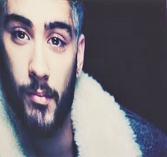 — Satisfacția față de momentul actual, eliberează mici înjurături printre respirațiile care - 03 Kick senseless my defenses!