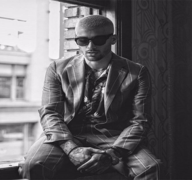 — Prin care șatena își recapătă telefonul îi provoacă dezvoltarea sentimentului cuprins în - 04 Catching stardust in the light