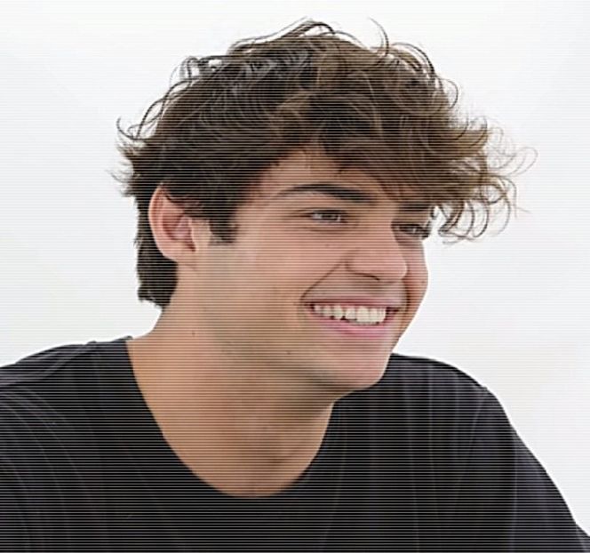 ― Spre binele lui, între timp, aruncând cârpa dintre propriile palme înspre acesta. Imediat - 04 Catching stardust in the light