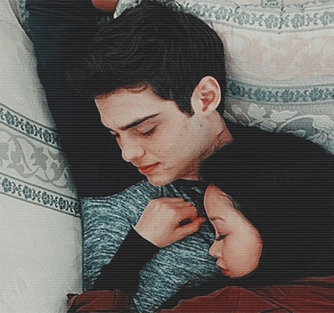 ― A subiectului respectiv, căci putea simţi că e ceva personal. Eventual, orice idee îi - 04 Catching stardust in the light