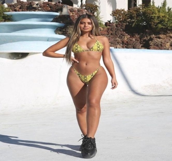 — -Zitate cu privire la persoana lui. Poate că alegerea clubului respectiv nu fusese tocmai - 04 Catching stardust in the light