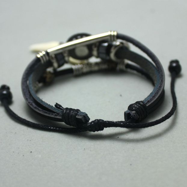 Black Tang Bracelet with Real Woolf Fang_165 de lei - BRATARI DIN PELE PENTRU BARBATI la preturi foarte accesibile ! Idei de cadou !