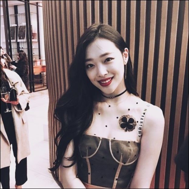 Day 34 - 16.11.2019 - 0x _ In memory of SULLI _ choi jinri