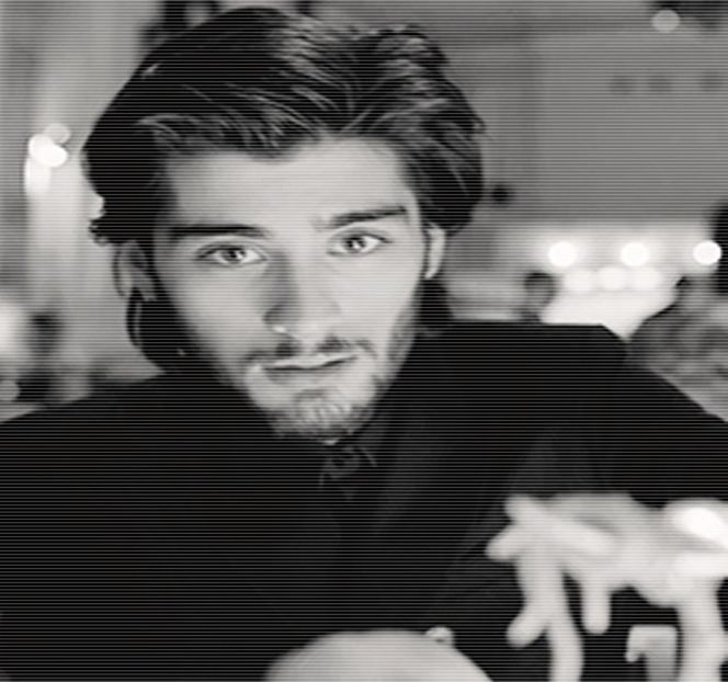 — vește, aerul îi este eliberat printre nări iar buzele i se îndepărtează una de cealaltă - 04 Catching stardust in the light