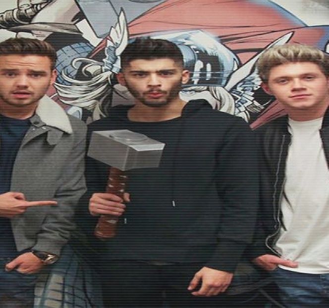 — procesul de preparare, aruncă cu coada ochiului o privire spre aceeași ochi verzi și - 04 Catching stardust in the light