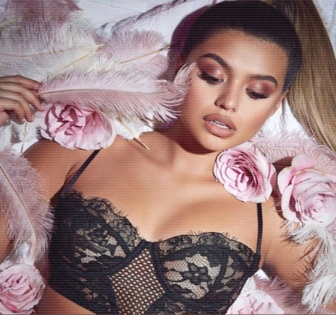 — poșetei plic, rămâne tăcută, perioadă în care își revendică din interiorul - 04 Catching stardust in the light