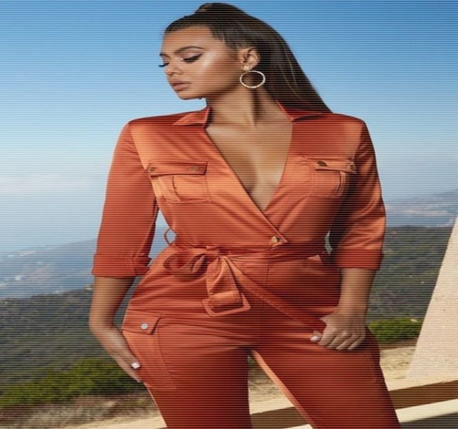 — Deşi remarcă gestul realizat de către brunet, acela de a-şi însuşi ţigara pe care şi-o - 04 Catching stardust in the light