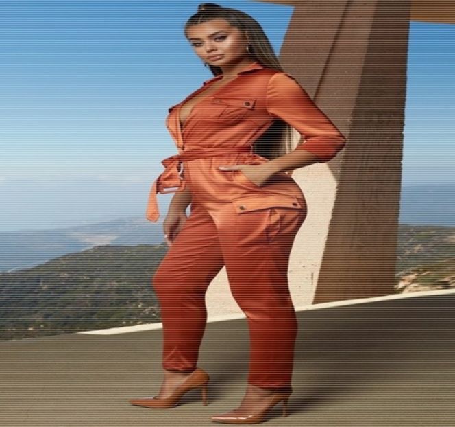 — Dintre chipurile lor în mod considerabil. Acestea fiind spuse, capul şi-l înclină cu uşurinţă - 04 Catching stardust in the light