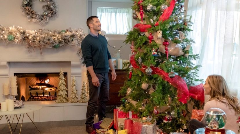 Luke Macfarlane-Casey - Hallmark movies part 2