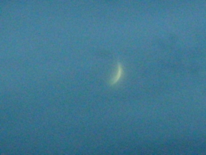 Luna noua in Sagetator - Luna - Soarele si norii - 2