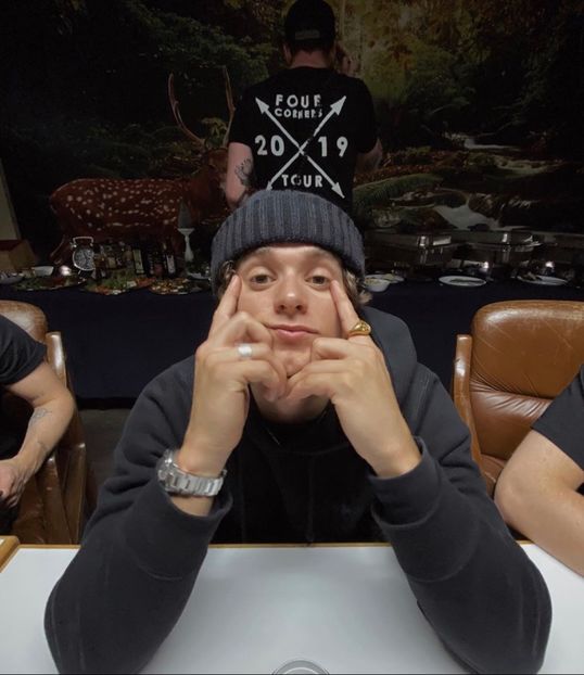  - No matter how we choose to live We both die at the end