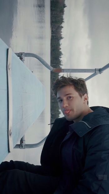  - No matter how we choose to live We both die at the end