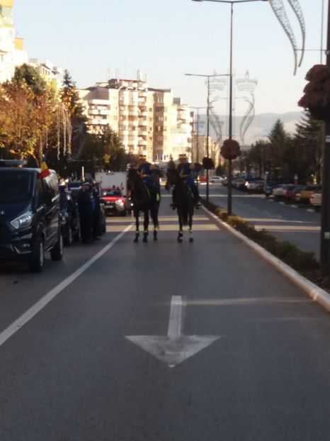  - Frumuseți în slujba țări 1 Decembrie 2019 Deva