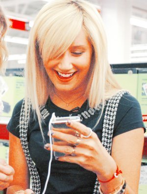 11157202_CFDIYFVGH - Ashley Tisdale