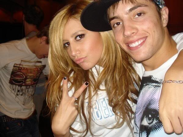 11157224_VLIRRKCCC - Ashley Tisdale