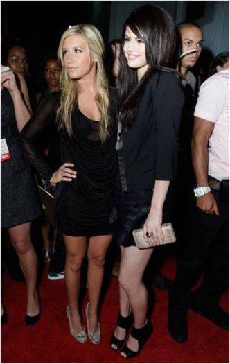 11266454_PQXGDLXNC - Ashley Tisdale