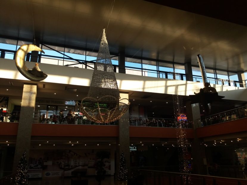  - La plimbare prin Vîlcea la mall