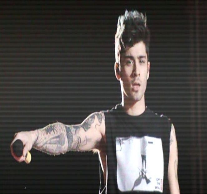 — acțiunea. Sentimentul de satisfacere îi devine întâiul lucru resimțit căruia îi este completată - 04 Catching stardust in the light