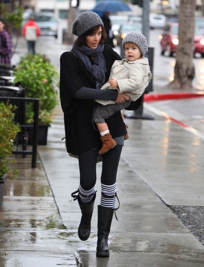 002dfsdsf - jessica alba candids