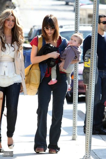004dsgxsdf - jessica alba candids