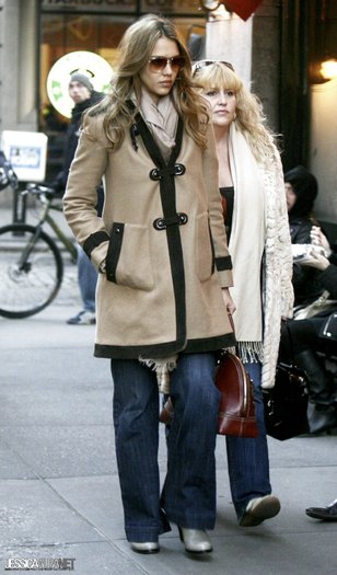 07fgdvc - jessica alba candids