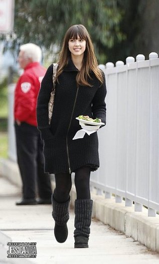007hnbjgh - jessica alba candids