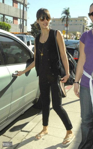 008 - jessica alba candids
