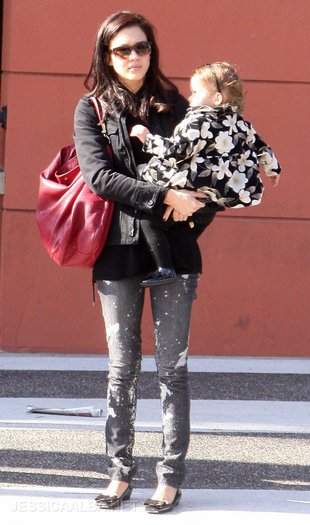 009fgdf - jessica alba candids