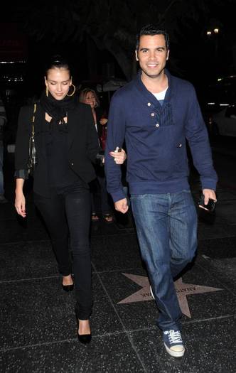 015dfdxc - jessica alba candids