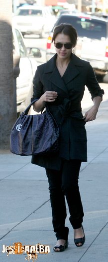 023dsfcxz - jessica alba candids