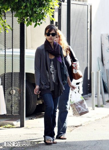 031dfsdfs - jessica alba candids