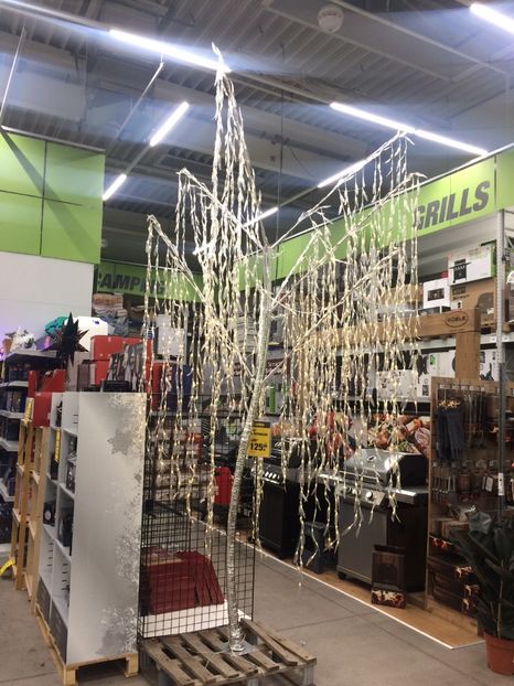 Un brad modern - Z- Căciun fericit și La mulți ani