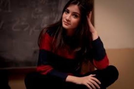 descărcare (8) - Andrada Popa-Andrada Rizea