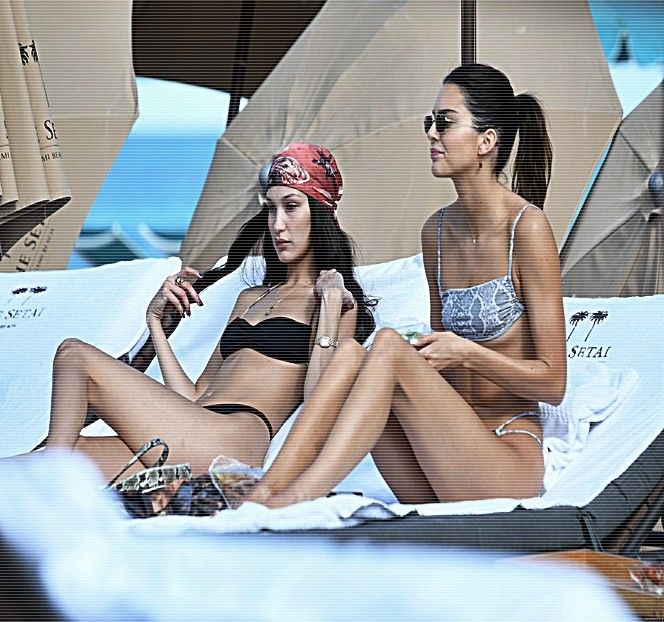 — Să facă câțiva pași înspre el, micșorându-se distanța dintre corpurile lor până ce, într-un - S01XE01 - always will be together