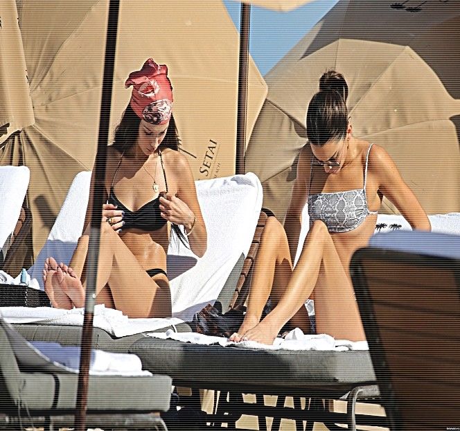 — Avea vreo reacție, rapid și cu ușurință îi sustrage țigara dintre degete ca ulterior să o plaseze - S01XE01 - always will be together