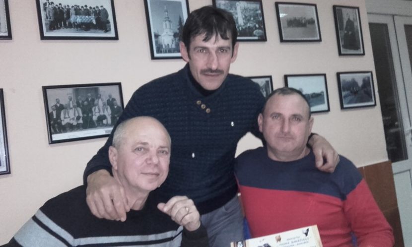  - 7 poze cu columbofili si premieri