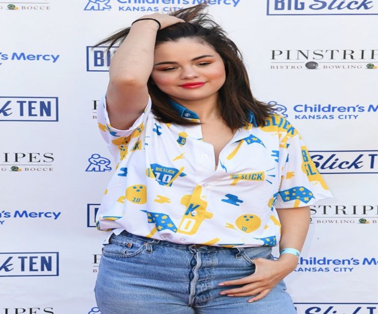 — "obiectul muncii, dacă știi la ce mă refer.." Dă scurt din sprâncene, cu un rânjet pervers - S01XE01 - always will be together